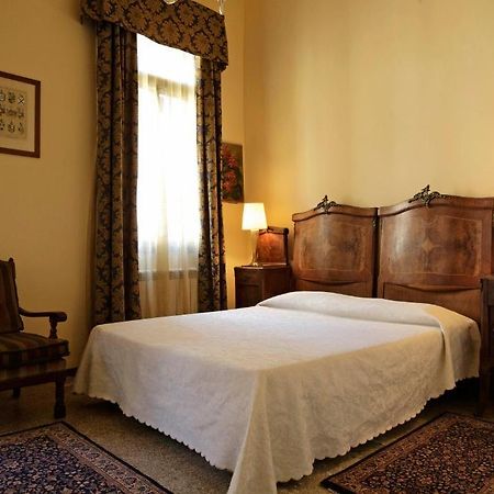 Palazzo Minelli Bed & Breakfast Venesia Bagian luar foto