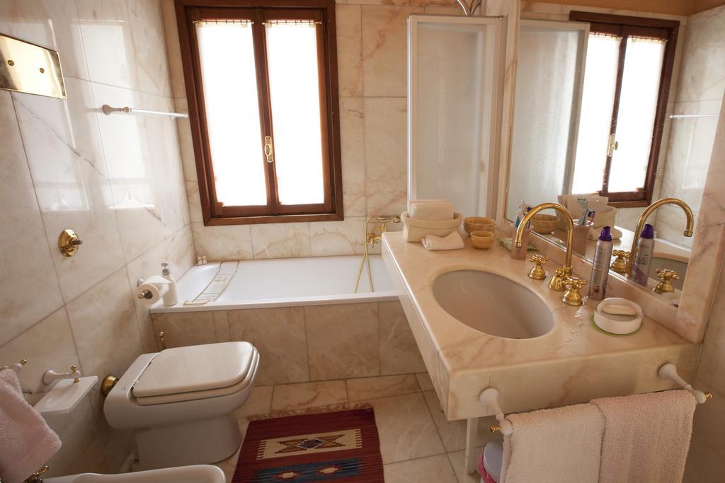 Palazzo Minelli Bed & Breakfast Venesia Bagian luar foto